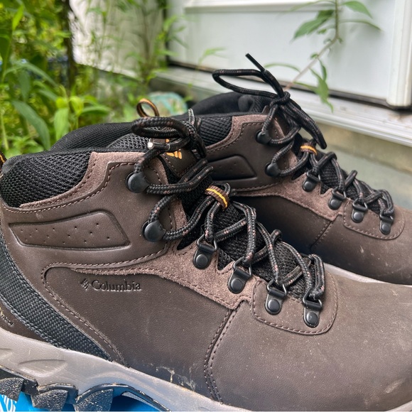 Columbia Waterproof Hiking Boots, Newton Ridge™ Plus II Waterproof Hiking Boot - Picture 2 of 6